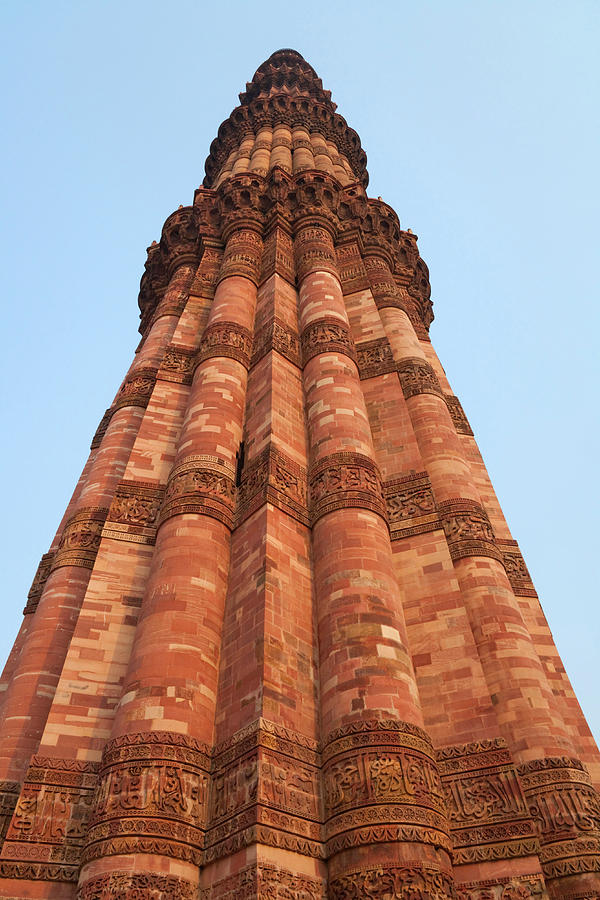 минарет кутб-минар. Its monuments. достопримечательность сан игнасио. հողատարածք avan. кутб-минар.