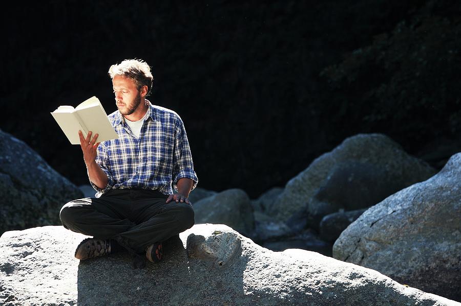 Reading Outside Photograph by Mauro Fermariello/science Photo Library ...