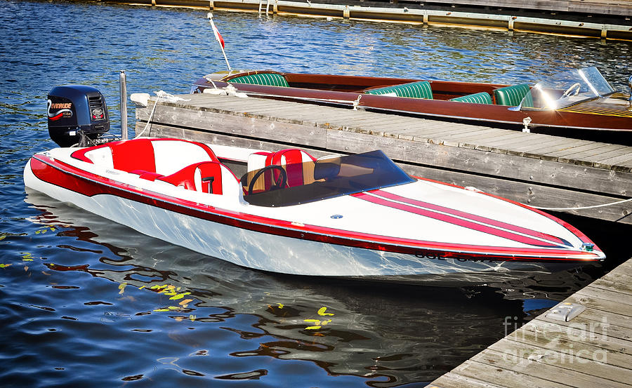 Boat Photograph - Red and white boat #1 by Les Palenik
