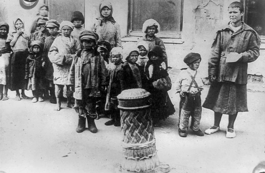 Russia Famine, 1921 #1 Photograph by Granger