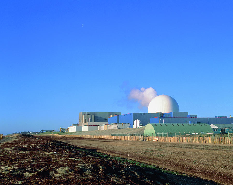 Sizewell Nuclear Power Station Photograph by Martin Bond/science Photo ...