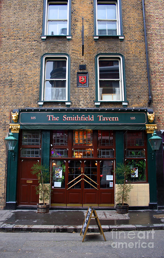 Smithfield Tavern Pub In London Photograph by Doc Braham