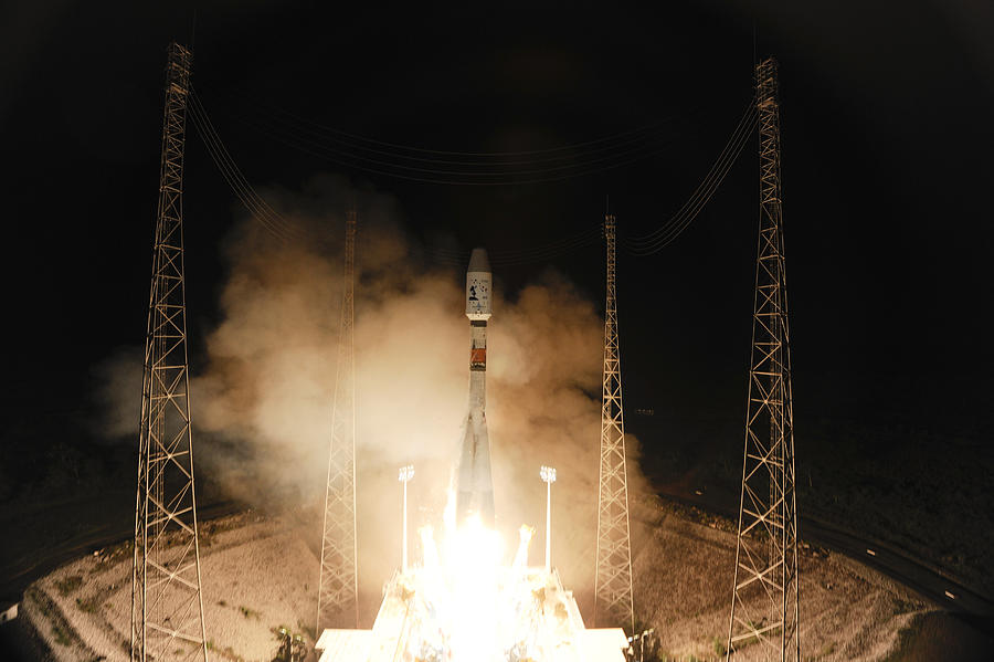 Soyuz Vs06 Lifting Off #1 Photograph by Science Source