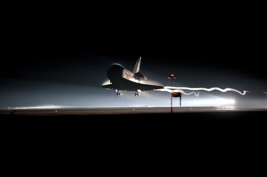 Space Shuttle Final Flight #1 Photograph by Nasa/science Photo Library