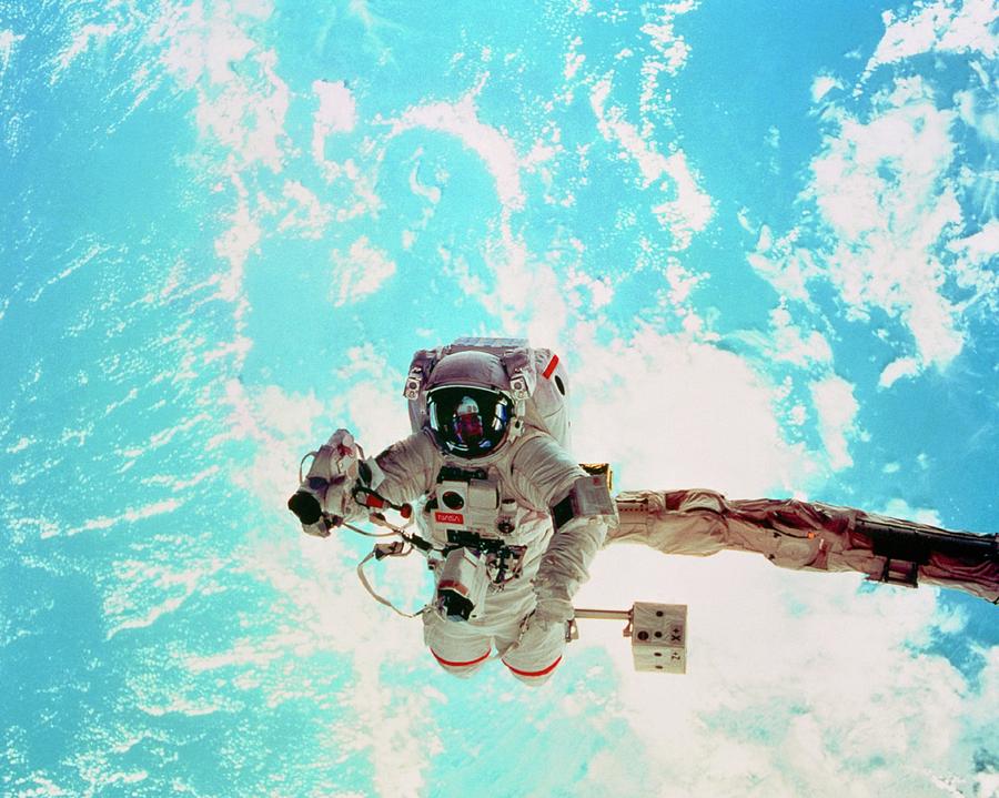 Spacewalk During Shuttle Mission Sts-69 #1 Photograph by Nasa