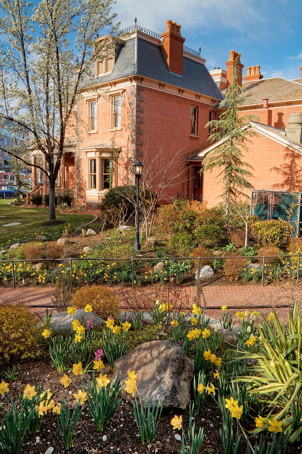 Springtime at the Deveroux House in Salt Lake City #1 Photograph by Douglas Pulsipher