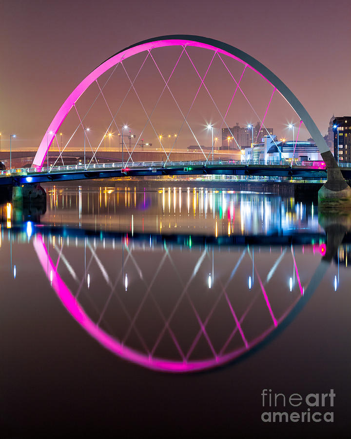 Bridge Photograph - Squinty Bridge Glasgow #2 by John Farnan