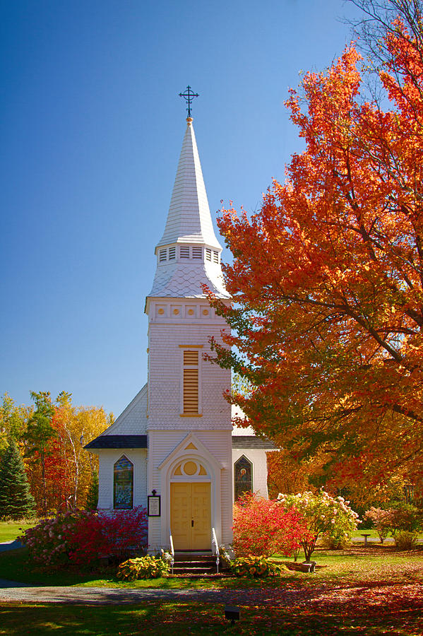 St Matthews in Autumn splendor Photograph by Jeff Folger
