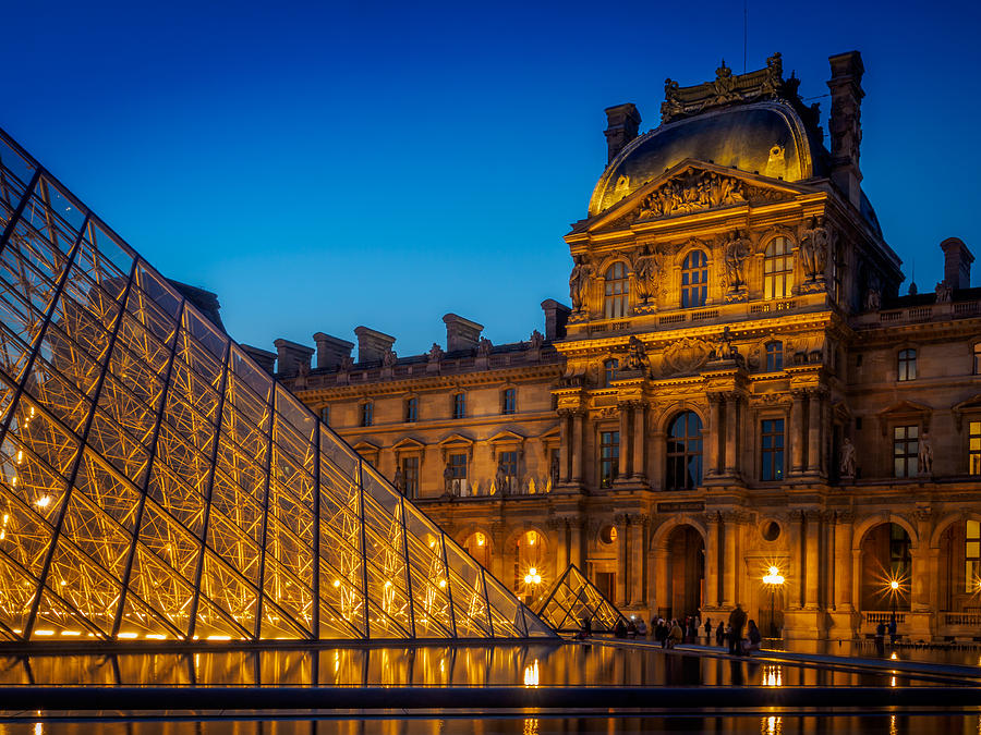 Louvre Sunset #2 Photograph by Mark Llewellyn