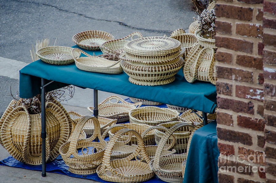 Charleston SC Sweet Grass Basket Stand Photograph by Dale Powell