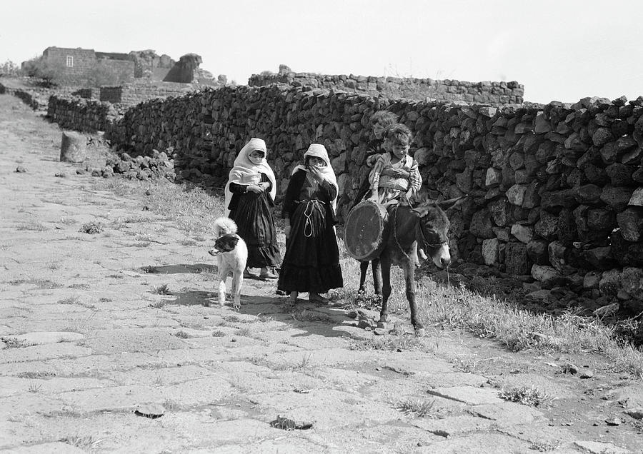 Syria Druze Children, 1938 #1 Photograph by Granger
