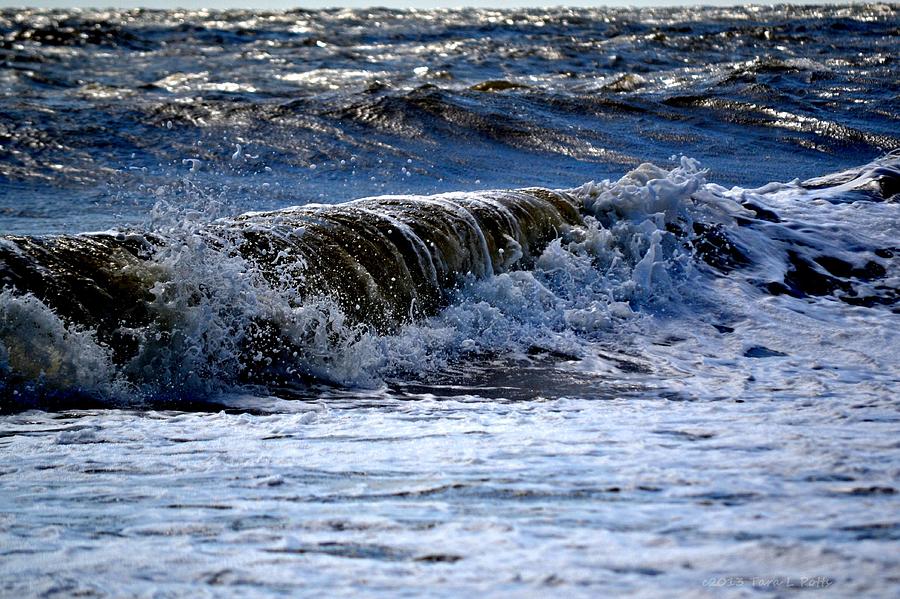 Tybee Waves #1 Photograph by Tara Potts
