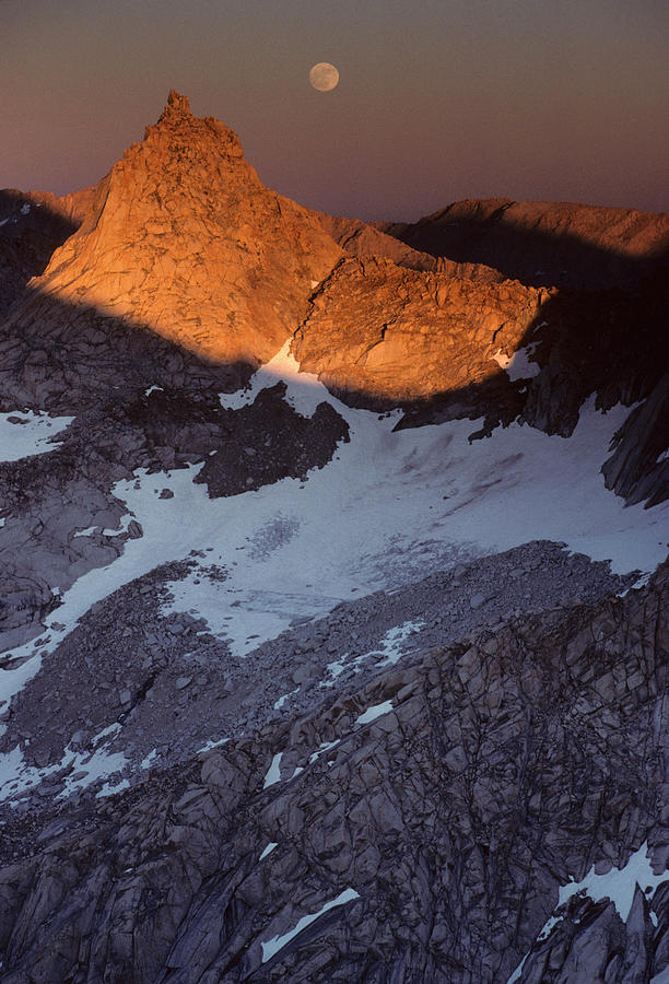Kings Canyon National Park Photograph - USA, Sawtooth Peak, Sunset, Moonrise #1 by Gerry Reynolds