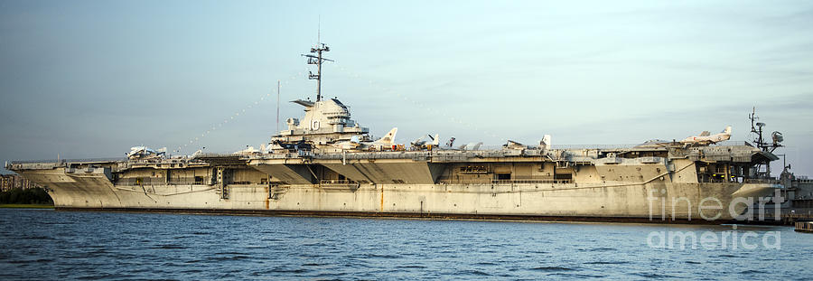 Uss Yorktown Aircraft Carrier At Patriots Point Naval And Maritime