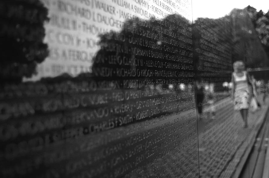 19 Photograph - Vietnam War Memorial BW by Pablo Rosales