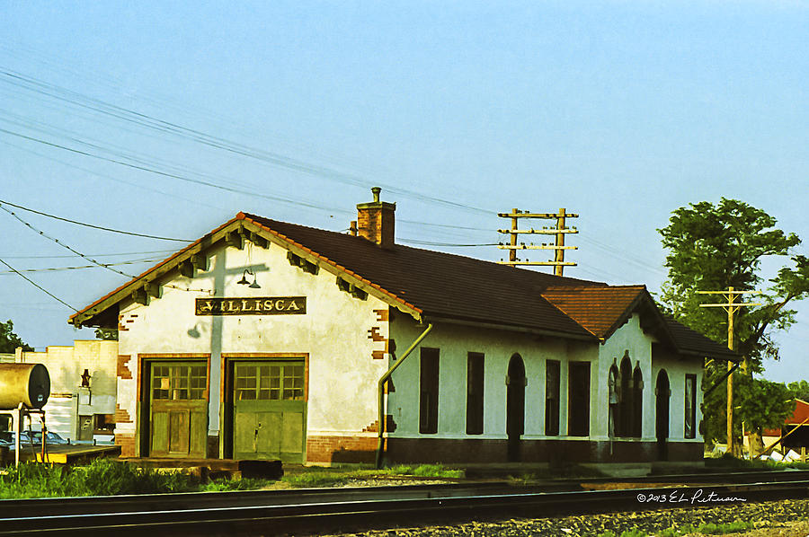 Villisca Train Depot Photograph by Ed Peterson