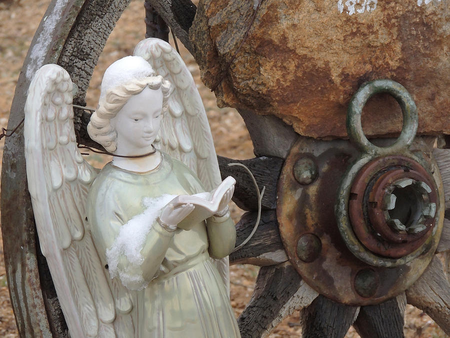 Wagon Wheel Angel Photograph by Donna Lee Young - Fine Art America