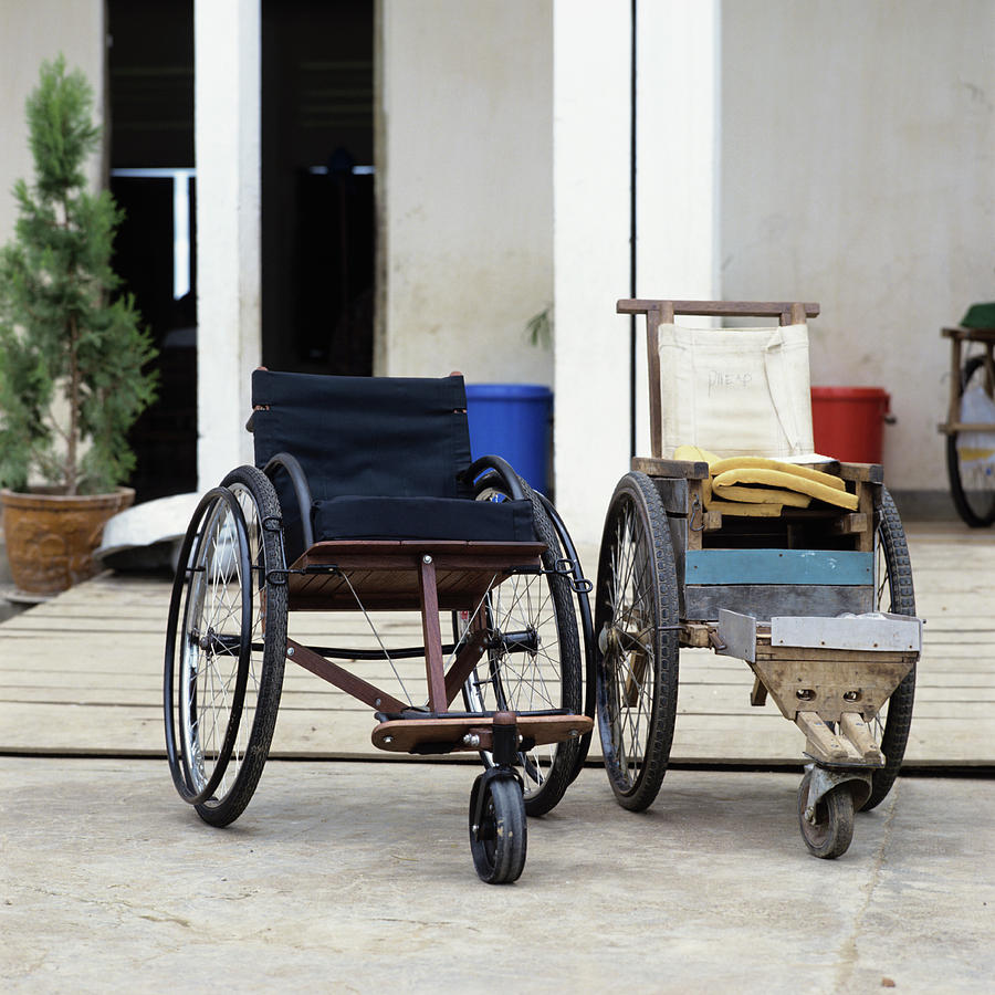 Wheelchair Photograph - Wheelchair Design #1 by David Constantine/science Photo Library