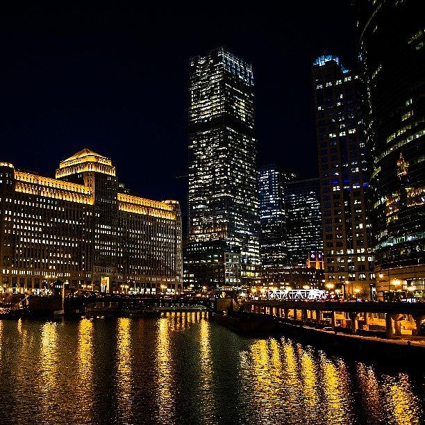 Chicago Photograph - Wolf Point #1 by Graeme Curry