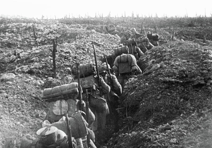 World War I Battlefield Photograph by Granger - Fine Art America