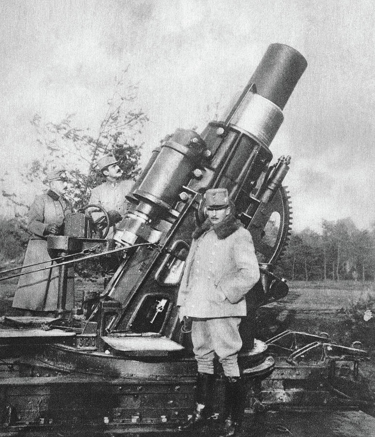 1914 Photograph - World War I Howitzer #1 by Granger