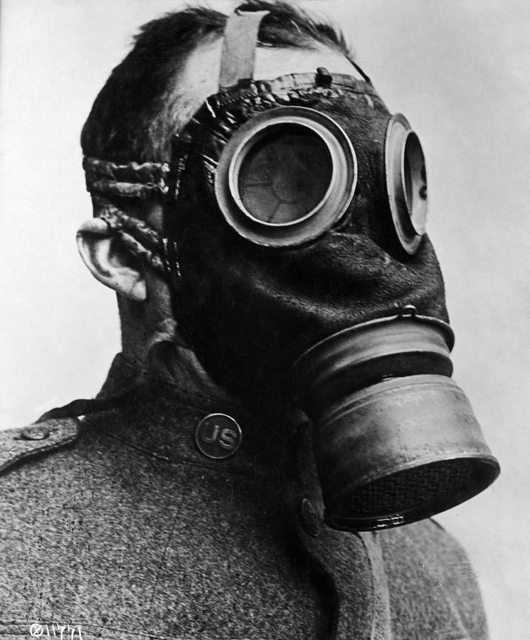 wwi gas mask with gas inside