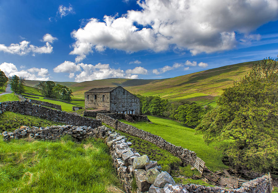 Yorks Dales Stone Barn Photograph by Trevor Kersley - Fine Art America