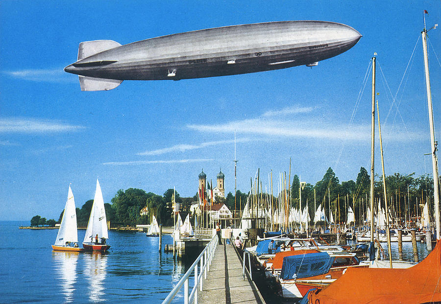 Zeppelin Lz129 'hindenburg' Drawing by Mary Evans Picture Library