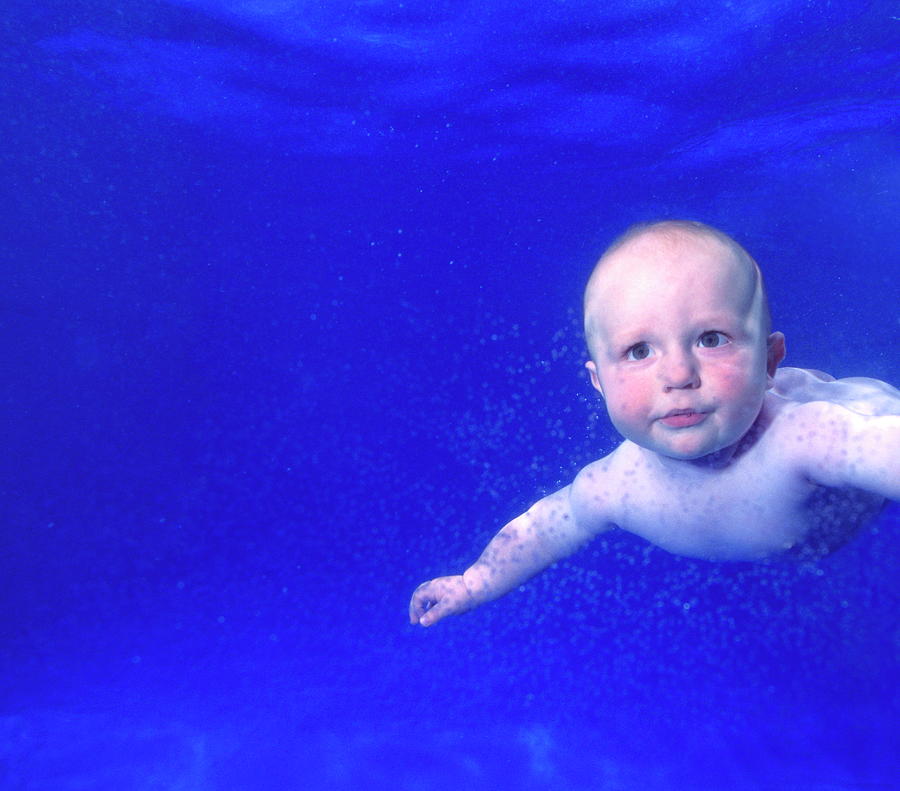 Baby Swimming Underwater Photograph by Christine Hanscomb/science Photo ...