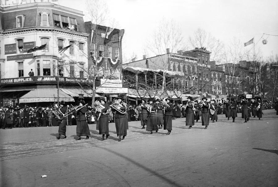 Suffrage Parade, 1913 Photograph by Granger - Fine Art America