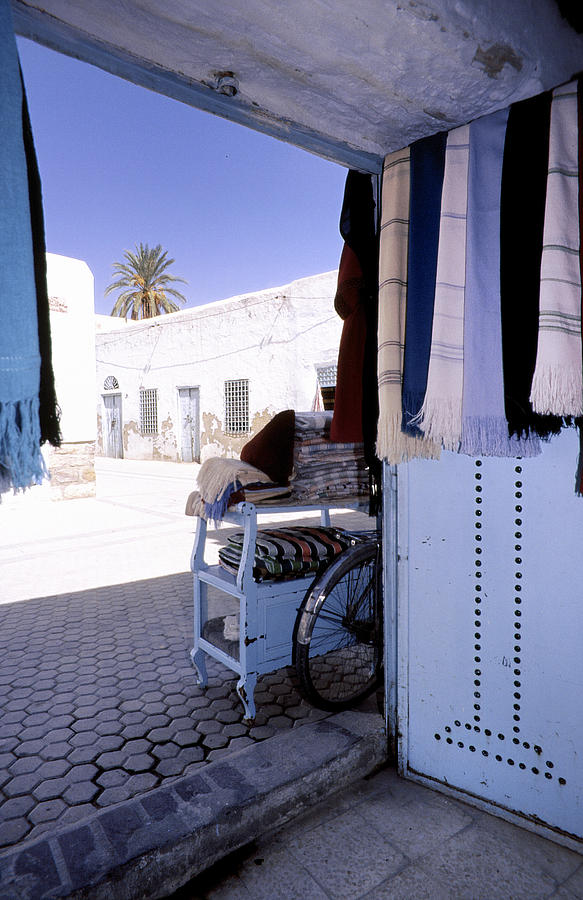 Architecture Photograph - Tunisia #10 by Paolo Cacciapaglia