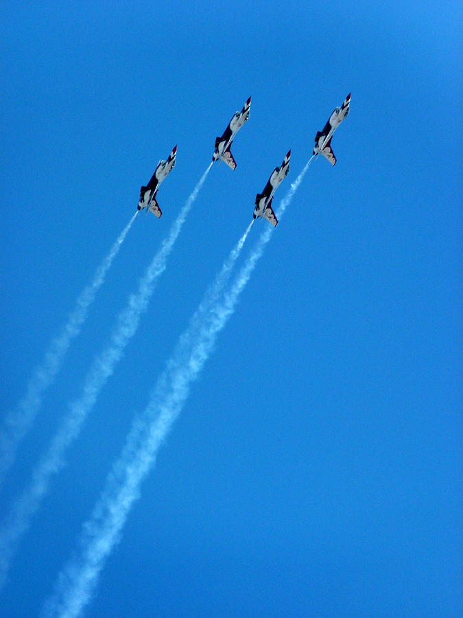 USAF Thunderbirds #10 Photograph by Jeff Lowe