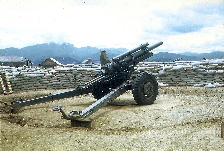 105mm Howitzer Photograph by Charles Robinson