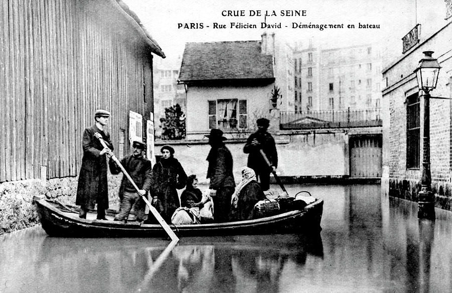 10th Century Flooded Paris Street Photograph by Collection Abecasis ...