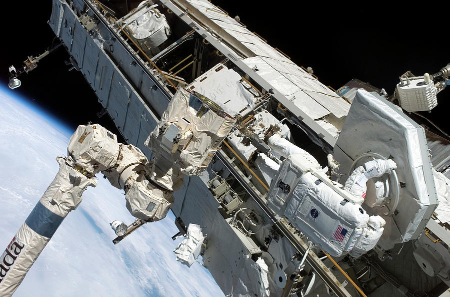 Iss Space Walk Photograph by Nasa/science Photo Library