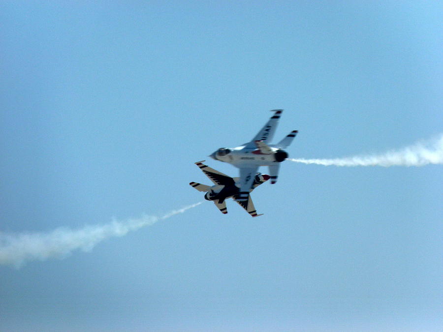USAF Thunderbirds #11 Photograph by Jeff Lowe