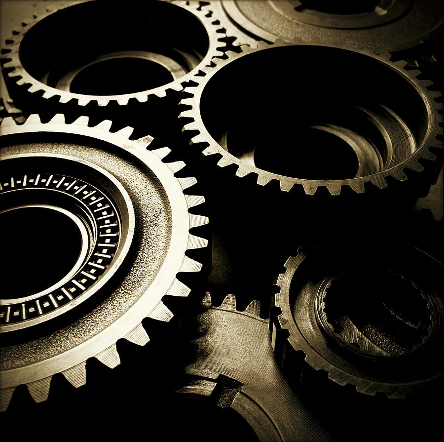 Gearing Photograph - Cogs No19 by Les Cunliffe