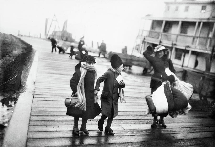 ellis-island-immigrants-photograph-by-granger-pixels