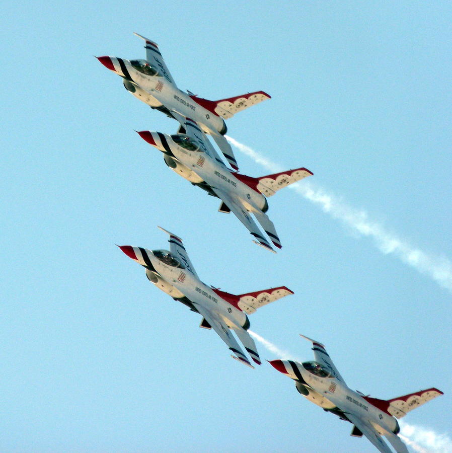 USAF Thunderbirds #14 Photograph by Jeff Lowe