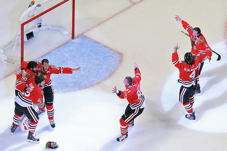Chicago Blackhawks Photograph - 2015 Nhl Stanley Cup Final - Game Six #15 by Bruce Bennett