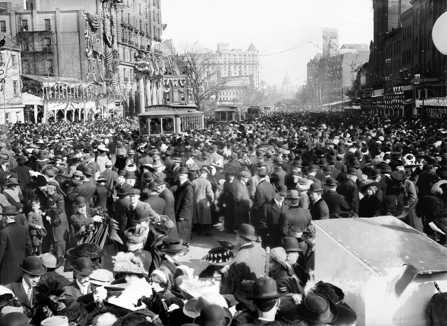 Suffrage Parade, 1913 Photograph by Granger - Fine Art America