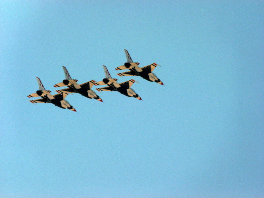 USAF Thunderbirds #15 Photograph by Jeff Lowe