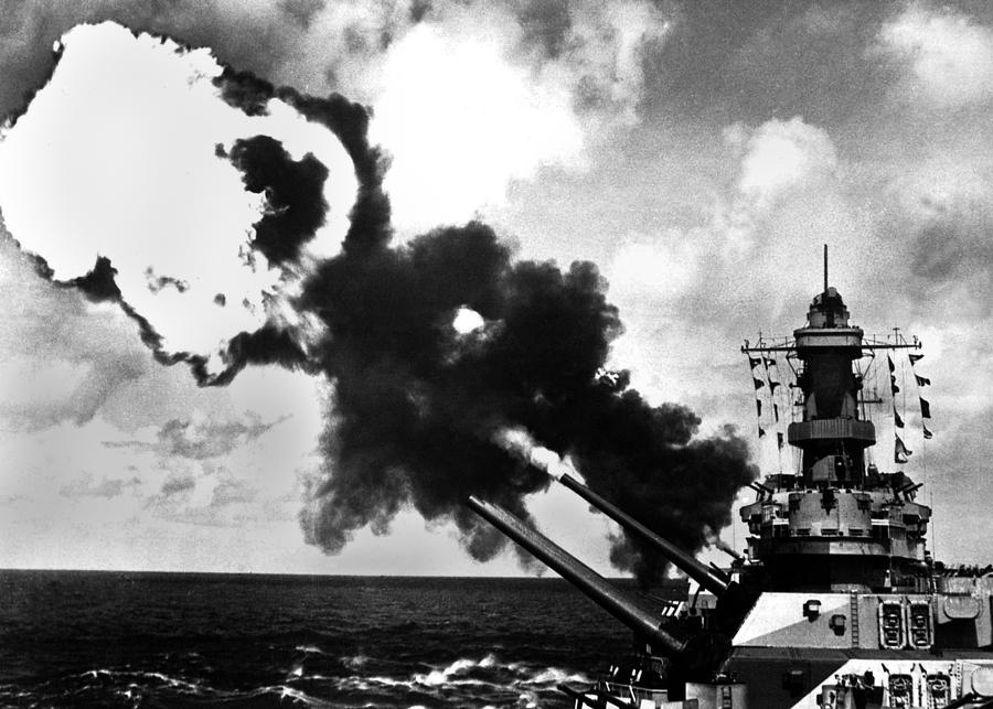 16 Inch Guns Of The Uss Iowa Firing by Everett