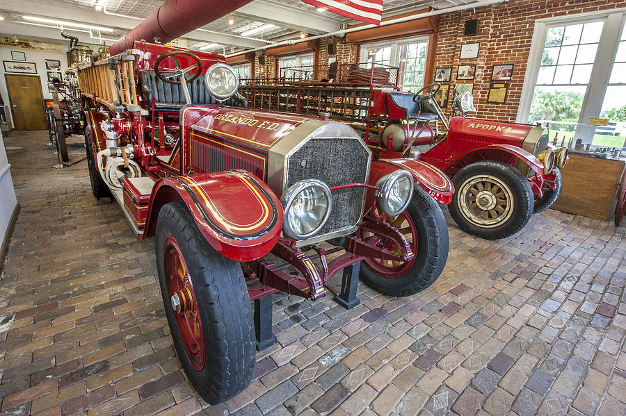 1915 LaFrance Fire Engine #17 Photograph by Rich Franco