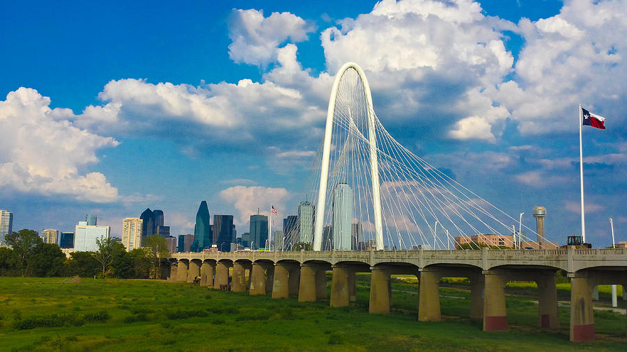 City Photograph - city of Dallas #17 by Tinjoe Mbugus