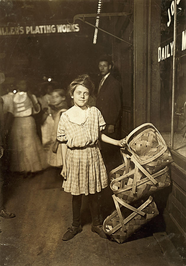 Cincinnati Photograph - Hine Child Labor, 1908 #18 by Granger