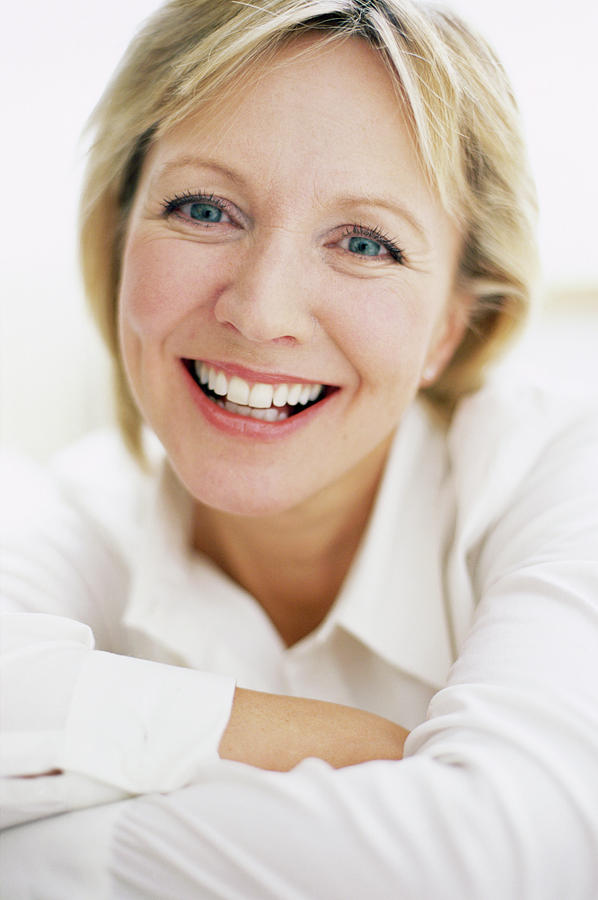 Smiling Woman Photograph By Ian Hooton Science Photo Library Fine Art