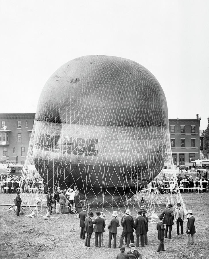 1880s Balloon Independence Preparing Photograph by Vintage Images ...