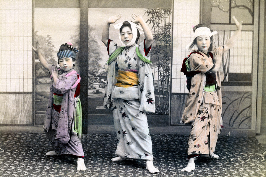 1890 Japanese Children Dancing Photograph by Historic Image