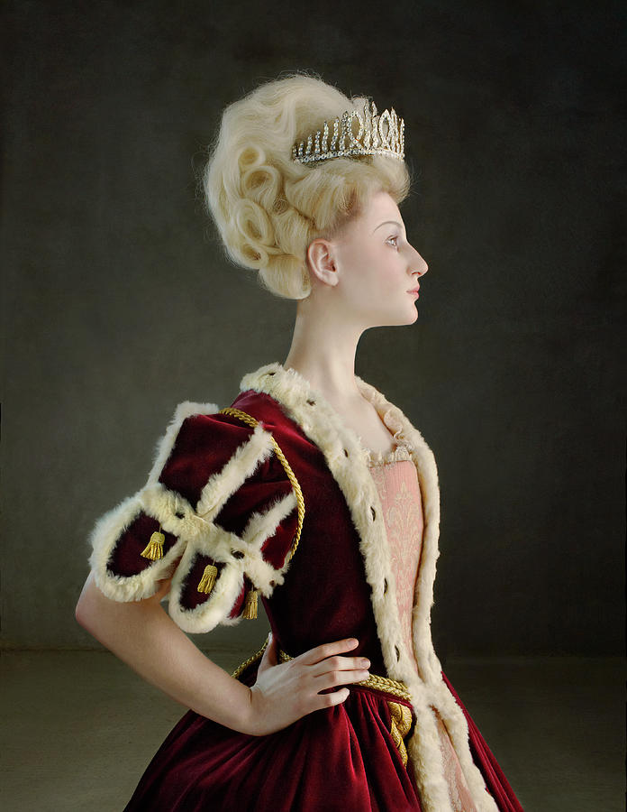 18th Century Queen Wearing Red Robe Photograph by Zena Holloway 18th Century Queen Wearing Red Robe Photograph by Zena Holloway